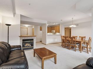 560 N 2nd St APT 307, Minneapolis, MN 55401