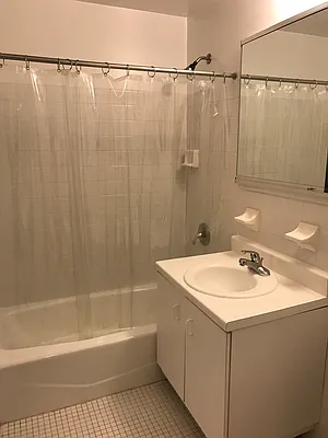 Rented by 18 REALTY | media 4