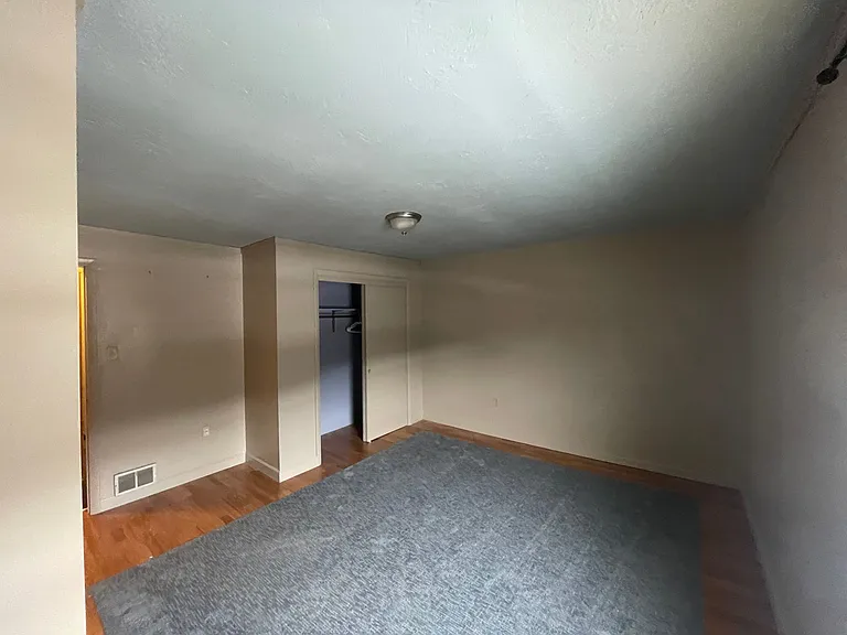126 Railroad St #128 — Photo 8