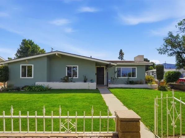 228 W Hacienda Dr, Corona, CA 92882