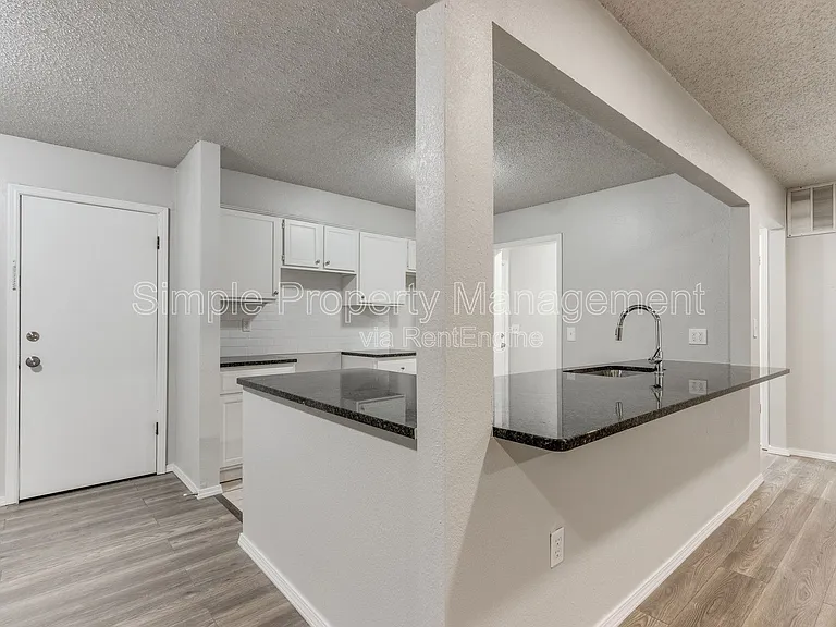 8508 Candlewood Dr — Photo 11