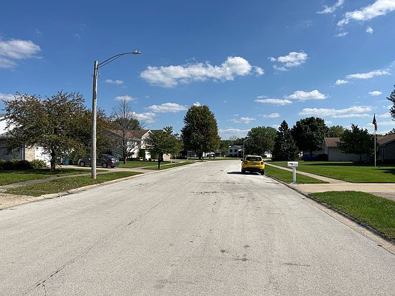 5th image of 730 Cherokee Dr