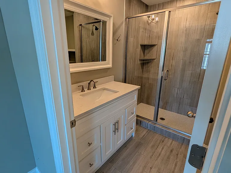 555 Gresham Ln #4A — Photo 8