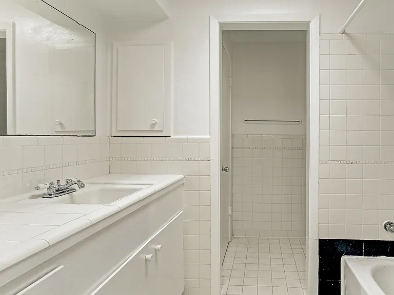 229 Westmoreland St #1-11 — Photo 9