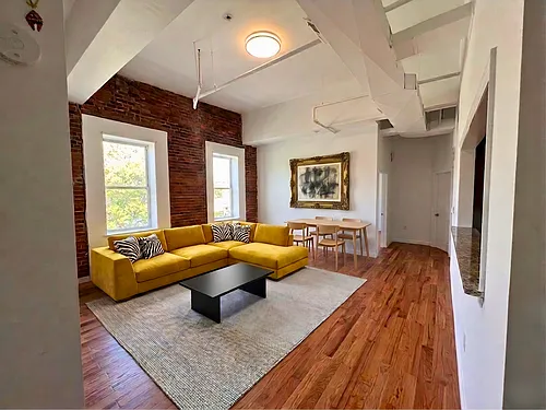 850 Grand Ave Photo 1