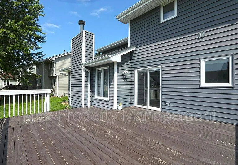 8200 Northview Dr — Photo 32