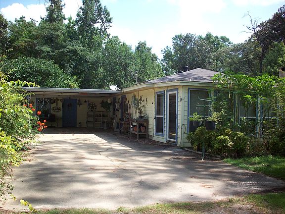 CONCRETE DRIVEWAY