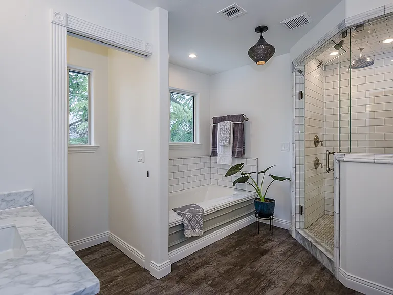 418 Peachtree Ln — Photo 14