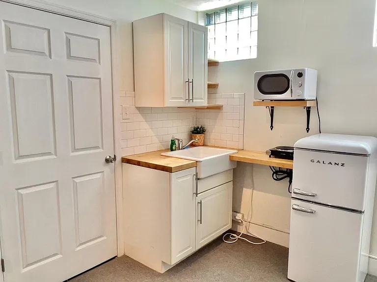 416 E Main St #305 — Photo 4