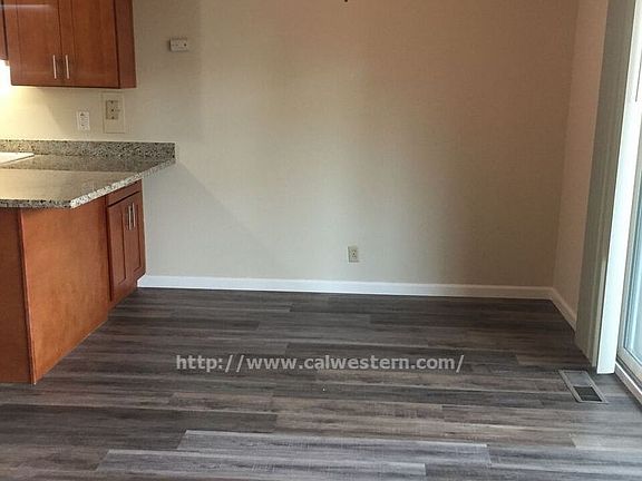 4th image of 1555 Maurice Ln APT 2