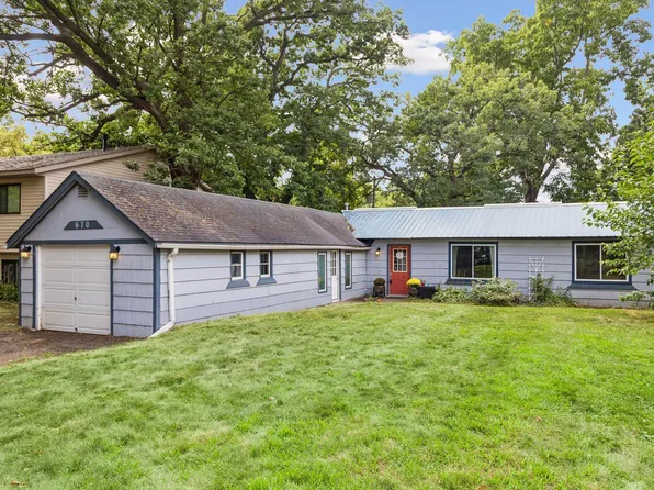 670 Goodwin Ave N, Oakdale, MN 55128