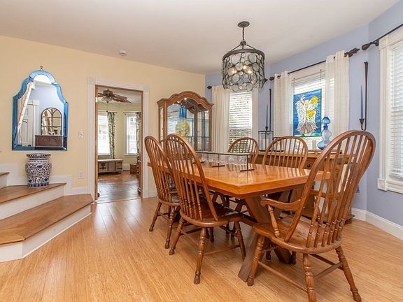5th image of 29 Leach St #3