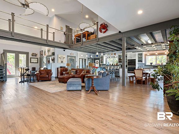 3rd image of 4230 Palmetto Point E