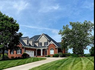 1005 Glen Day Dr, Clemmons, NC 27012