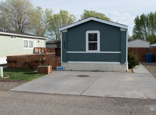215 Colleen Dr, Mountain Home, ID 83647