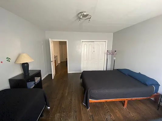 Rented by Premier Metro Realty Corp | media 26