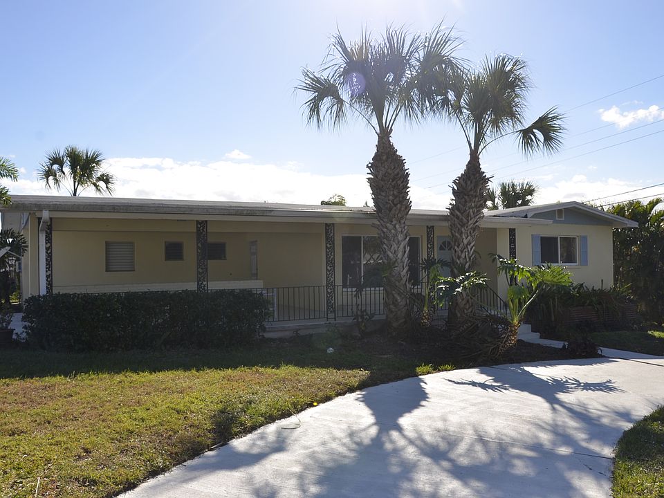1st image of 3590 NE Linda Dr