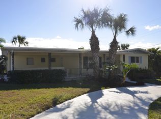 3590 NE Linda Dr, Jensen Beach, FL 34957