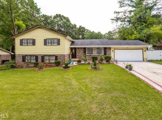 1677 Oxford Dr, Morrow, GA 30260