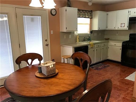 4th image of 10314 Bushy Creek Dr