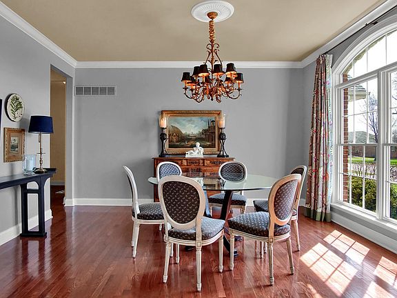 5th image of 8419 Braeswood Estates Dr