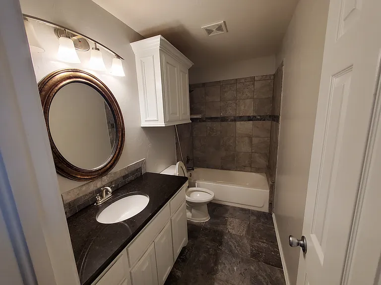 205 NE Angus St — Photo 14
