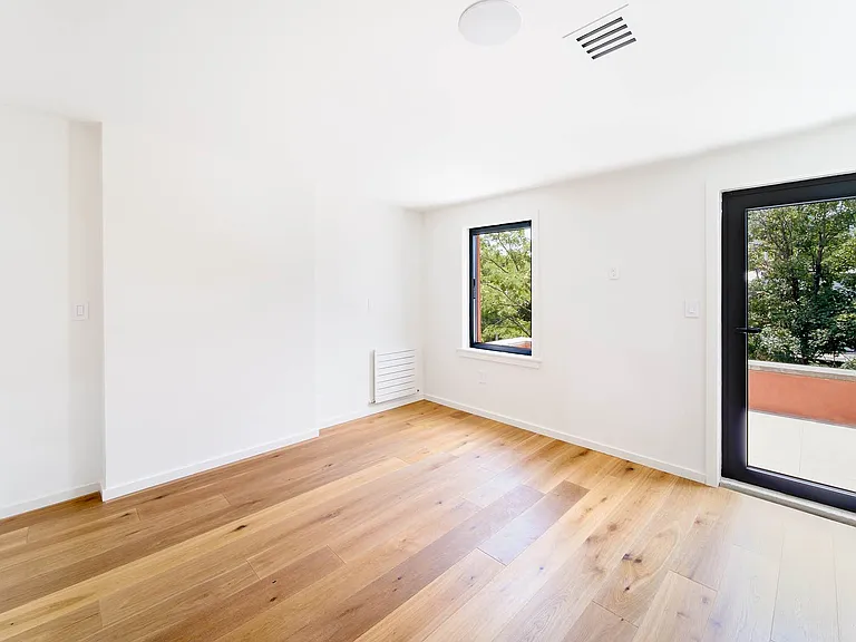 364 Clermont Ave #2 — Photo 7
