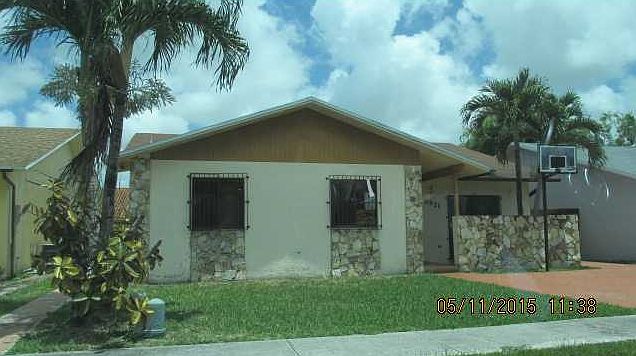 1st image of 8921 SW 69th St