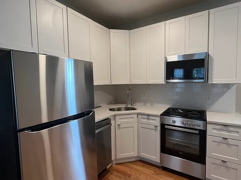 7 Thornley St #1 — Photo 2
