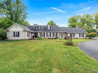 14 Long Meadows Ln, Saint Louis, MO 63131