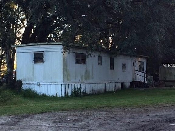 3rd image of 3410 Fairfax Park Pl