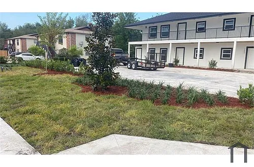 2201 Conway Dr Photo 1