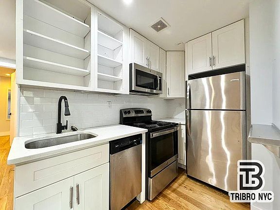 2nd image of 225 Halsey St #1