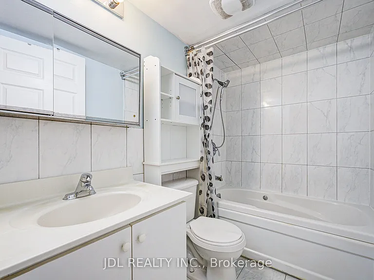 88 Alton Towers Cir #410 — Photo 15