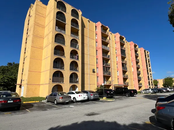 4801 NW 7th St, Miami, FL