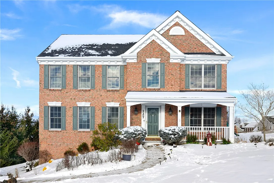 127 Springhill Dr photo 1