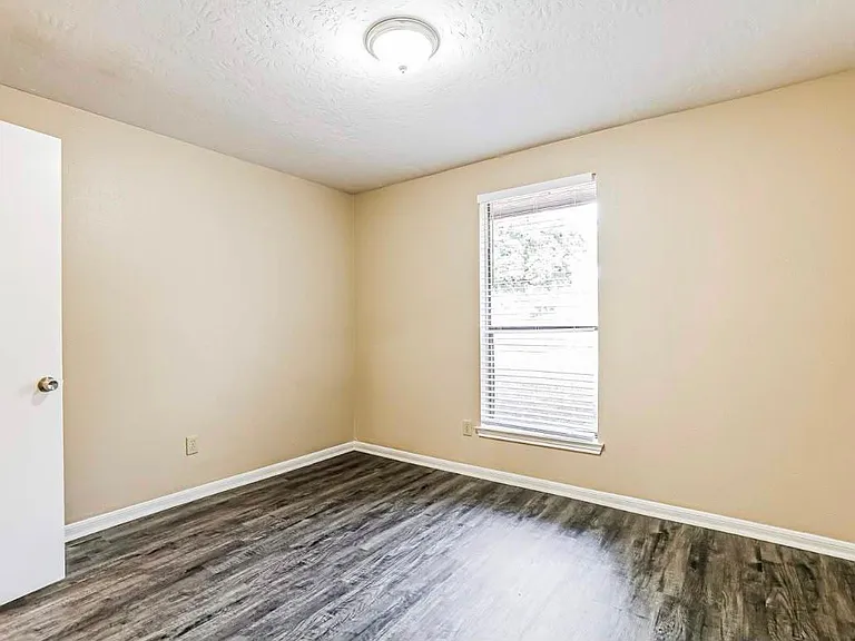 17311 Shrub Oak Dr — Photo 5