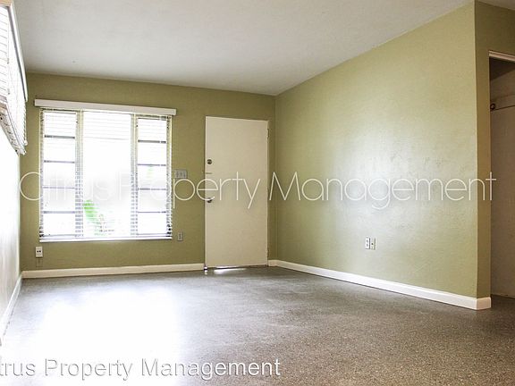 4th image of 2923 1/2 E Jefferson St