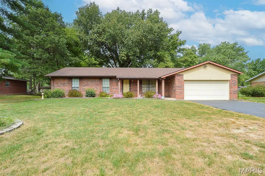 7 Lakeview Dr photo 1