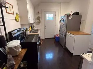 158 Lake St #1A, Saint Catharines, ON L2R5Y7