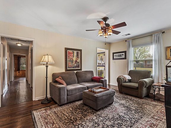 4th image of 2790 Iroquois Rd