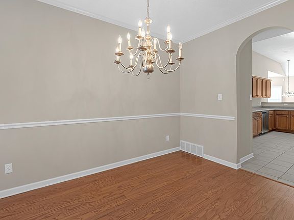 5th image of 1229 N Sanga Rd