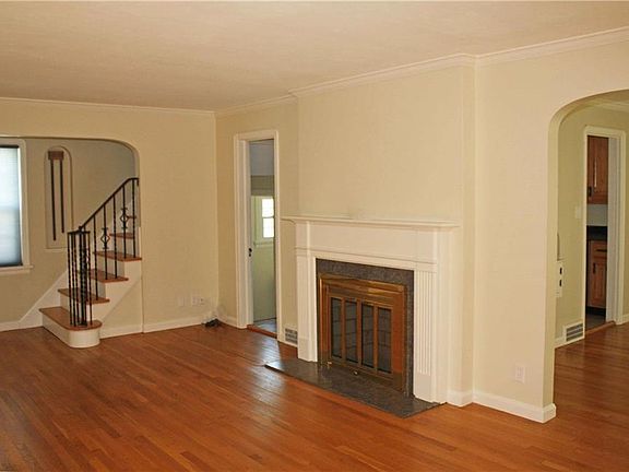 3rd image of 2743 Lakeview Ave