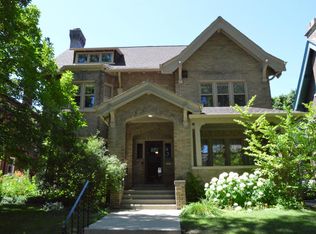 2961 N Shepard Ave, Milwaukee, WI 53211
