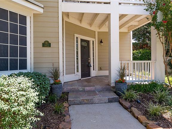 3rd image of 9872 Walnut Hill Dr