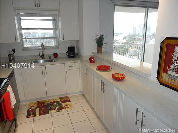 3rd image of 137 Golden Isles Dr APT 1504
