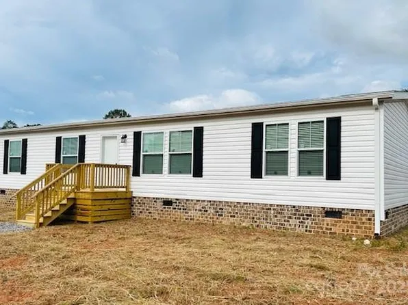 501 Eagle Mills Rd, Hamptonville, NC 27020