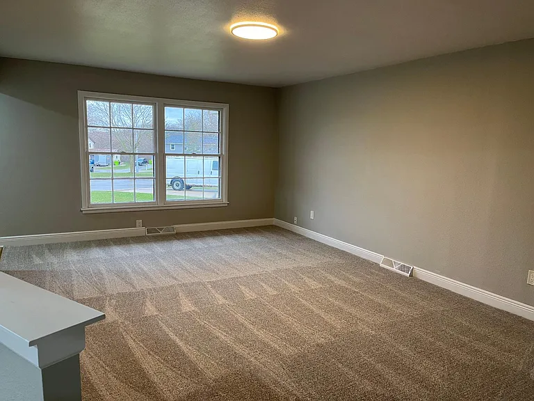 730 Normandy Cir — Photo 6