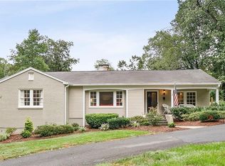 1049 Englewood Dr, Winston Salem, NC 27106