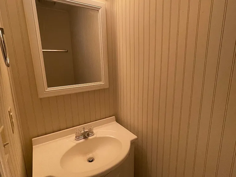 207 Charleston Ave — Photo 24